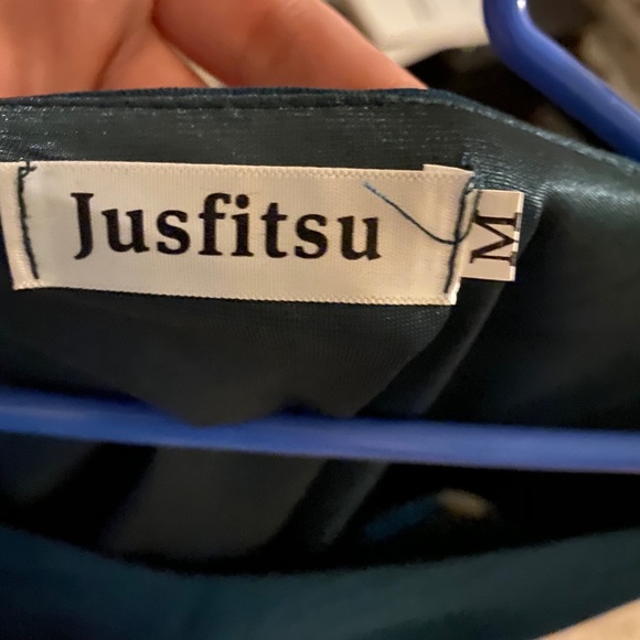 3/4 sleeve Dress with cut out sleeves - Picture 3 of 3